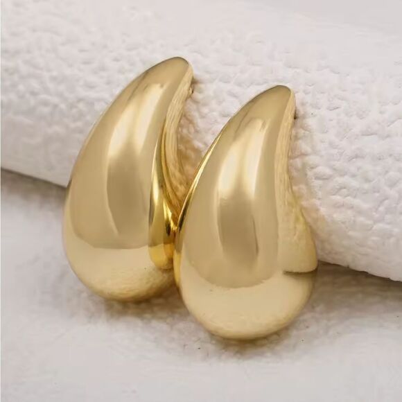 New ANTHRO Lightweight Petra Large Teardrop Earrings - Picture 2 of 13